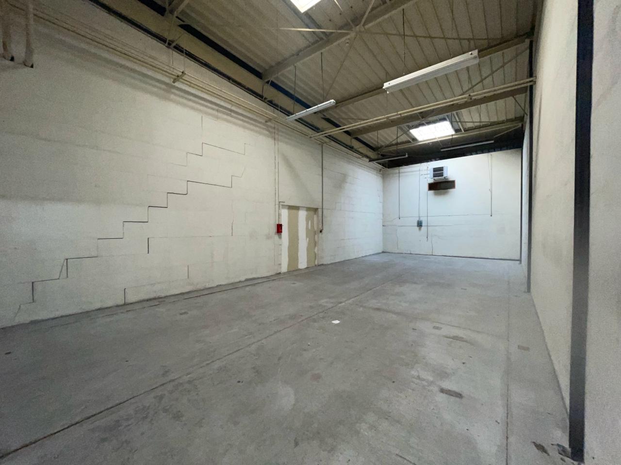 Local d'activité Bordeaux 1722m² Location local d'activité Bordeaux Gironde OLACT2427864 3